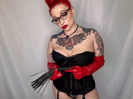 Yourscarletharlotxxx