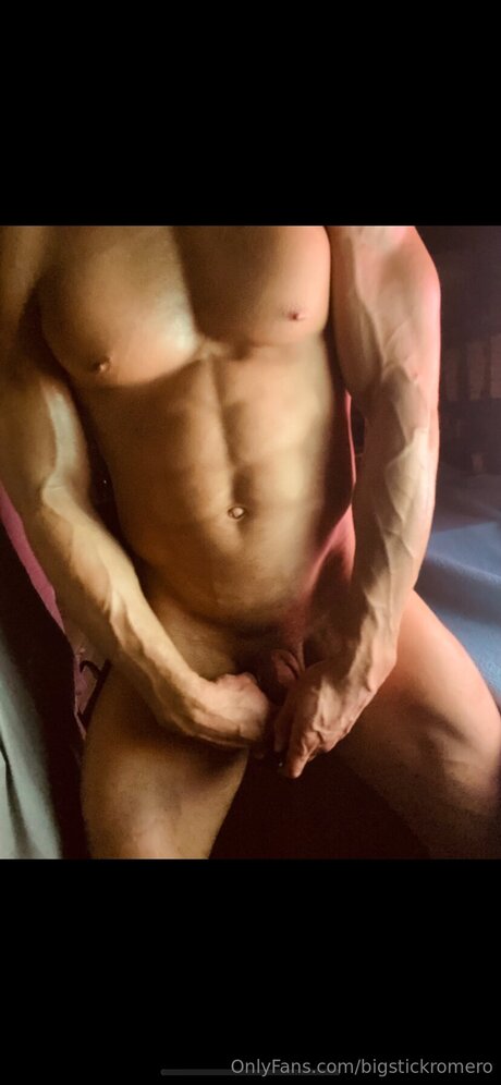 Foto di nudo di fuga di OnlyFans di Bigstickromero