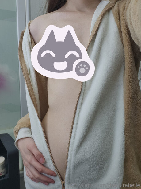 Foto di nudo di fuga di OnlyFans di Themirabelle