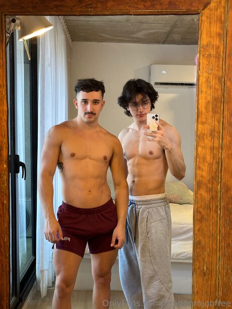 Foto di nudo di fuga di OnlyFans di Dragonrojoofree