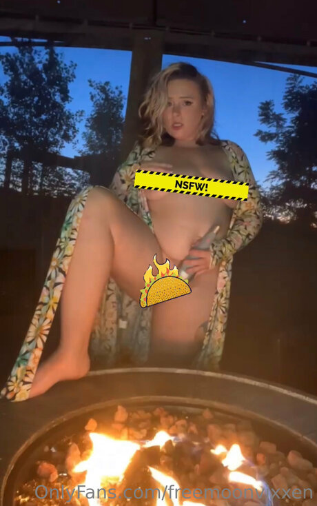 Foto di nudo di fuga di OnlyFans di Freemoonvixxen