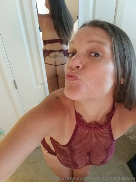 Naughtynatasha4u