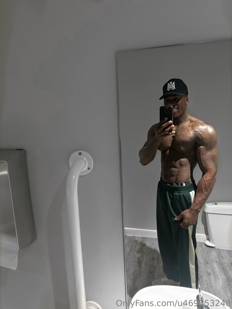 Foto di nudo di fuga di OnlyFans di Jamal James122