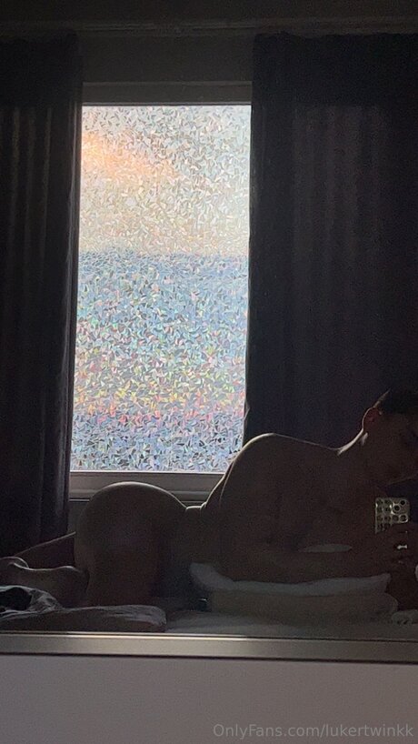 Foto di nudo di fuga di OnlyFans di Lukertwinkk