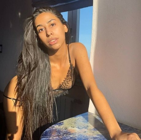 Foto di nudo di fuga di OnlyFans di Not Your But Maybe