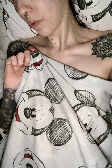 Foto di nudo di fuga di OnlyFans di Babydoll