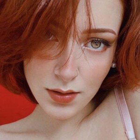 Foto di nudo di fuga di OnlyFans di Oriana Valentine