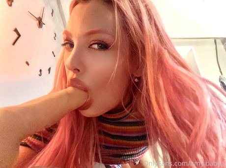 Foto di nudo di fuga di OnlyFans di Amybabyx