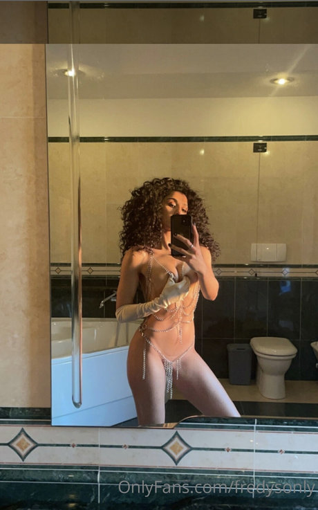 Foto di nudo di fuga di OnlyFans di Fredys