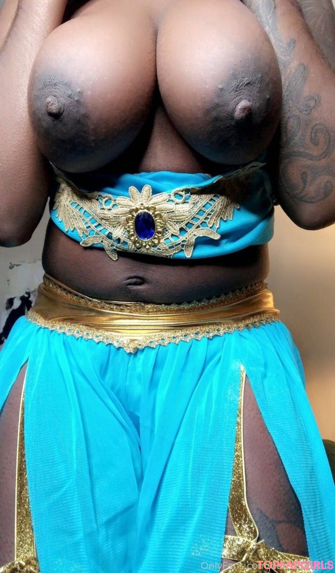 Foto di nudo di fuga di OnlyFans di Barbie Bugatti #1124