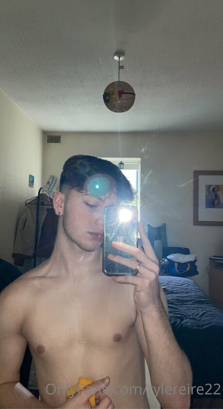 Foto di nudo di fuga di OnlyFans di Tylereire22