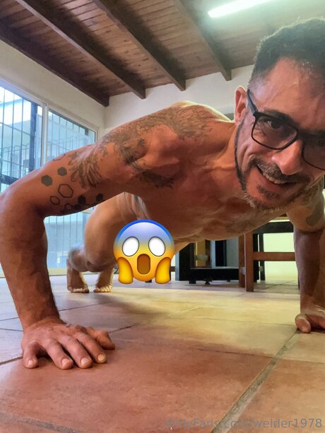 Foto di nudo di fuga di OnlyFans di Welder1978