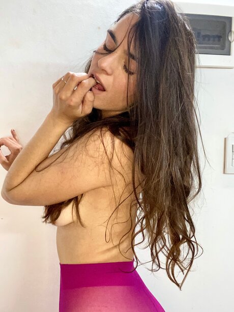 Foto di nudo di fuga di OnlyFans di Hotkitty69arg