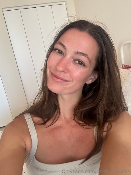 Foto di nudo di fuga di OnlyFans di Demiwildefree