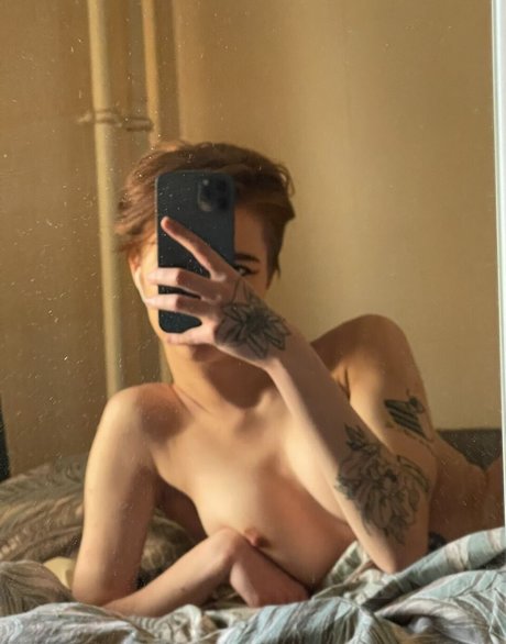 Foto di nudo di fuga di OnlyFans di Arinagp