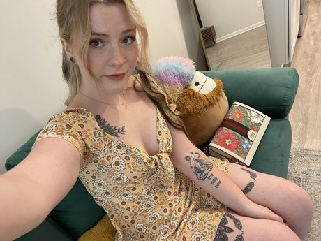 Foto di nudo di fuga di OnlyFans di Elfbxby