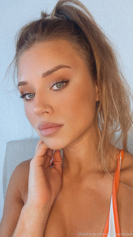 Foto di nudo di fuga di OnlyFans di Madison Brock