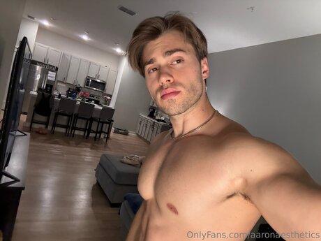 Foto di nudo di fuga di OnlyFans di Aaronaesthetics