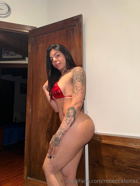 Foto di nudo di fuga di OnlyFans di Rebeccaferraz