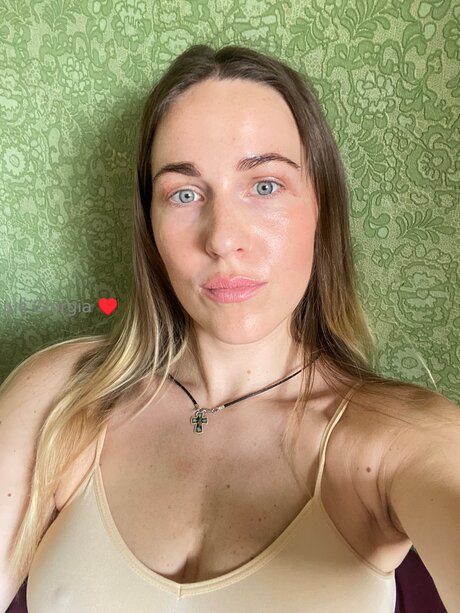 Foto di nudo di fuga di OnlyFans di Juligiorgia