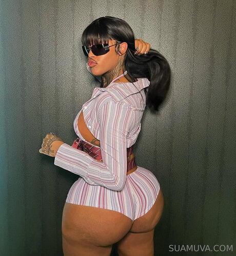 Foto di nudo di fuga di OnlyFans di Thesuamuva