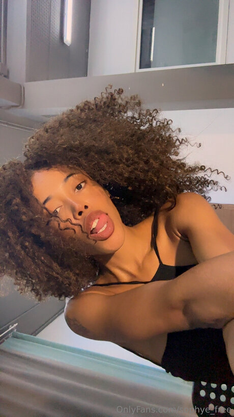 Foto di nudo di fuga di OnlyFans di Sophye Free