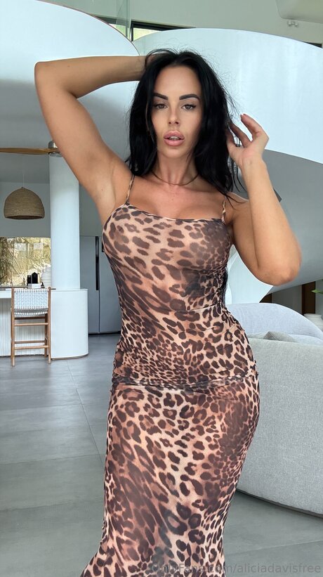 Foto di nudo di fuga di OnlyFans di Aliciadavisfree