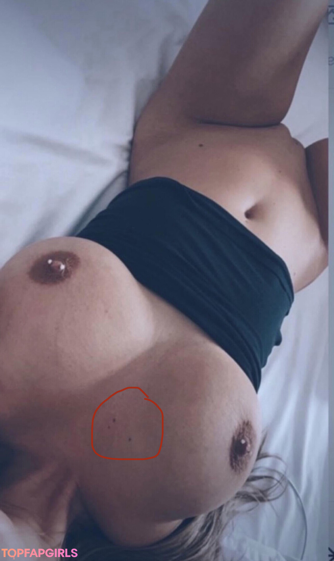 Foto di nudo di fuga di OnlyFans di Emanuelle Charboneau #12 Foto di nudo di fuga di OnlyFans di Emanuelle Charboneau #12