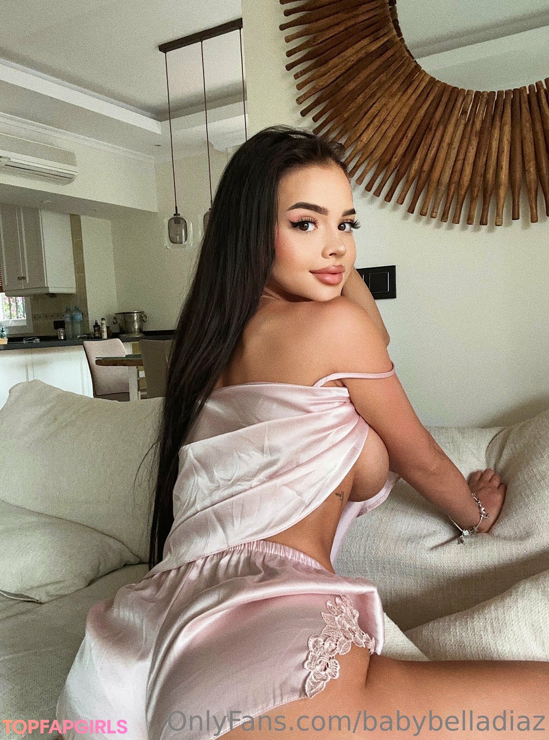 Foto di nudo di fuga di OnlyFans di Isabella Diaz #60 Foto di nudo di fuga di OnlyFans di Isabella Diaz #60