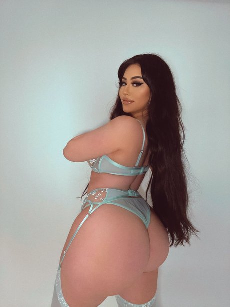 Foto di nudo di fuga di OnlyFans di Champagne
