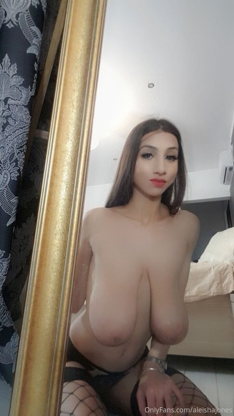 Foto di nudo di fuga di OnlyFans di Aleisha Jones