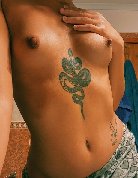 Foto di nudo di fuga di OnlyFans di Pimenta