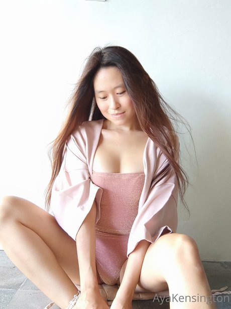 Foto di nudo di fuga di OnlyFans di Aya Kensington