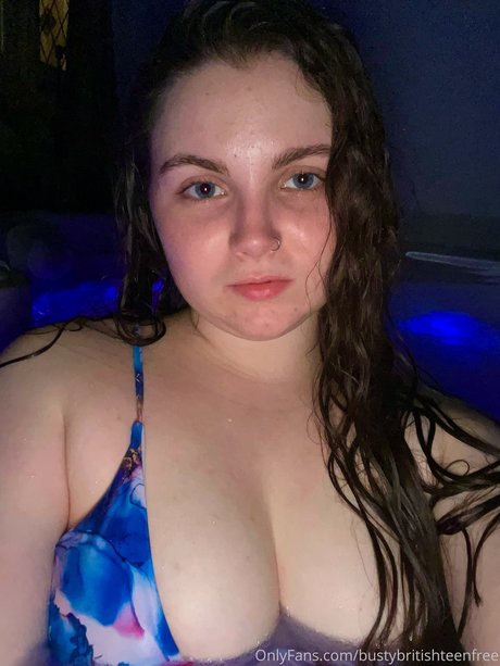Foto di nudo di fuga di OnlyFans di Xsarahlbx