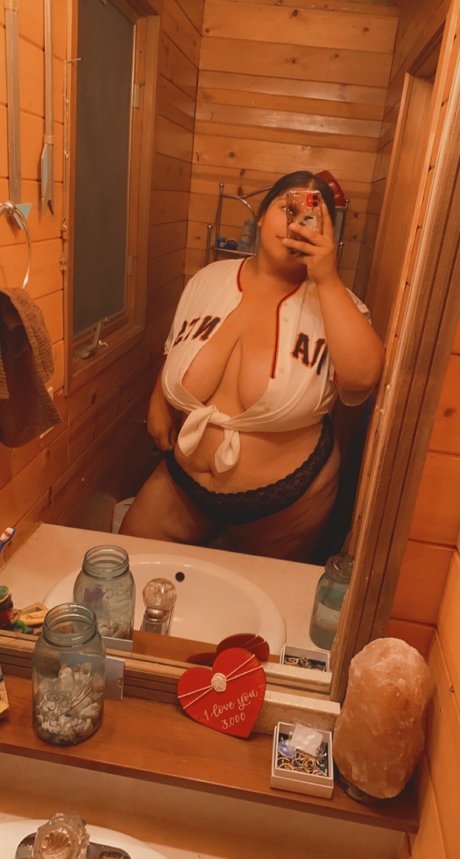 Foto di nudo di fuga di OnlyFans di Bbw Essence Xoxo