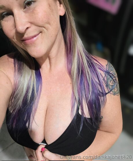 Foto di nudo di fuga di OnlyFans di Danikajones420