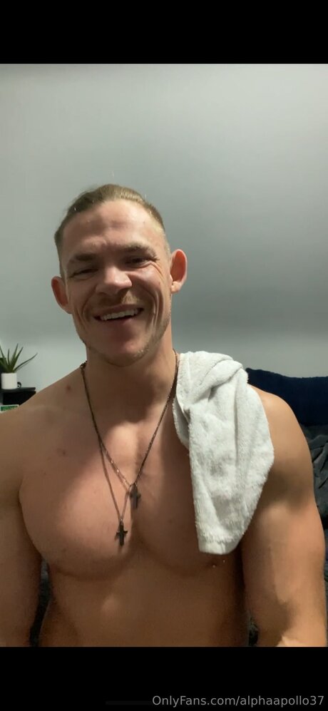 Foto di nudo di fuga di OnlyFans di Alphaapollo37