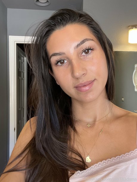 Foto di nudo di fuga di OnlyFans di Jade Lee