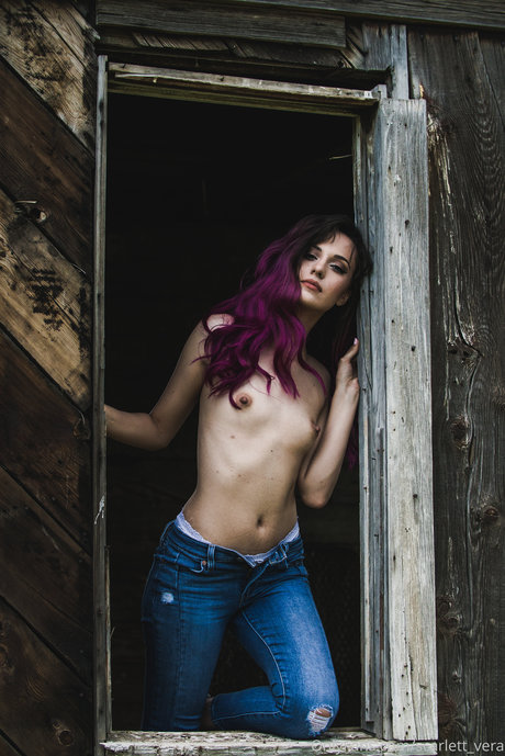 Scarlett Vera