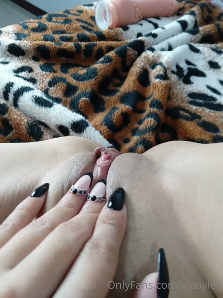 Foto di nudo di fuga di OnlyFans di Aylenvip