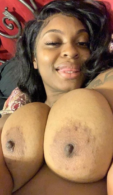Foto di nudo di fuga di OnlyFans di Tinktink