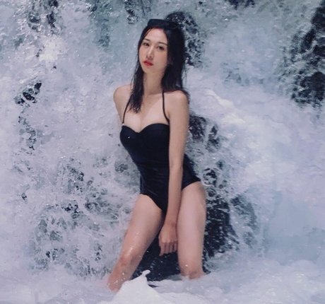 Foto di nudo di fuga di OnlyFans di Inshy
