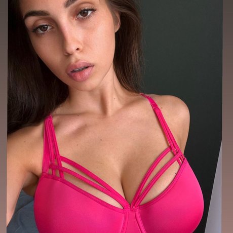 Aisux Aisultanax