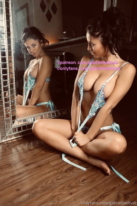 Foto di nudo di fuga di OnlyFans di Gabriella Ellyse