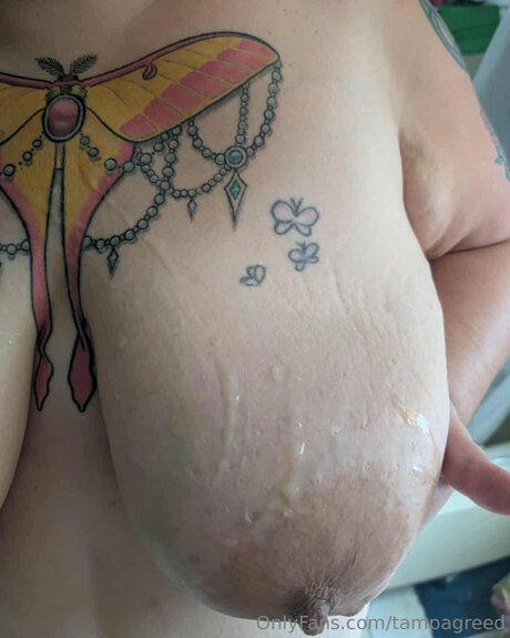 Foto di nudo di fuga di OnlyFans di Tampagreed
