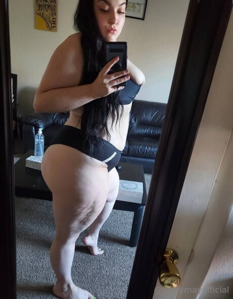 Foto di nudo di fuga di OnlyFans di Daisymayofficial