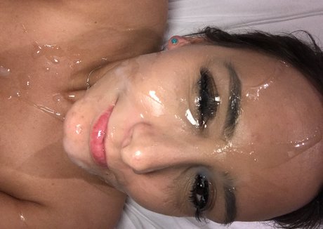 Foto di nudo di fuga di OnlyFans di Mariah Leonne