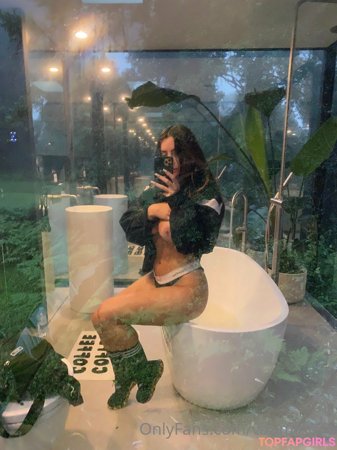Foto di nudo di fuga di OnlyFans di Mia Polerina #88 Foto di nudo di fuga di OnlyFans di Mia Polerina #88