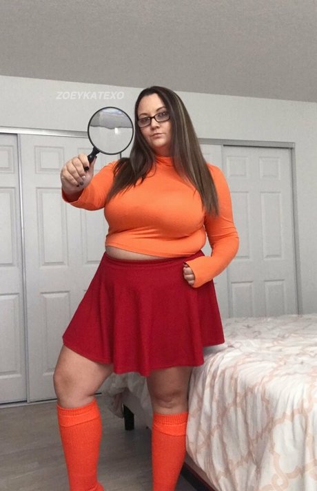 Zoeykatexo2