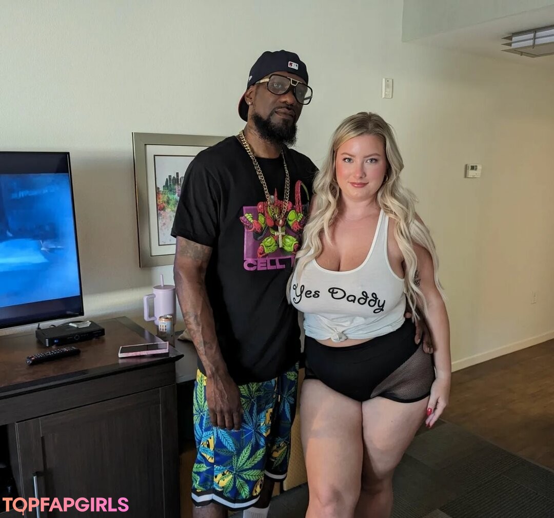 Foto di nudo di fuga di OnlyFans di Pawgdownthestreet121 #34 Foto di nudo di fuga di OnlyFans di Pawgdownthestreet121 #34